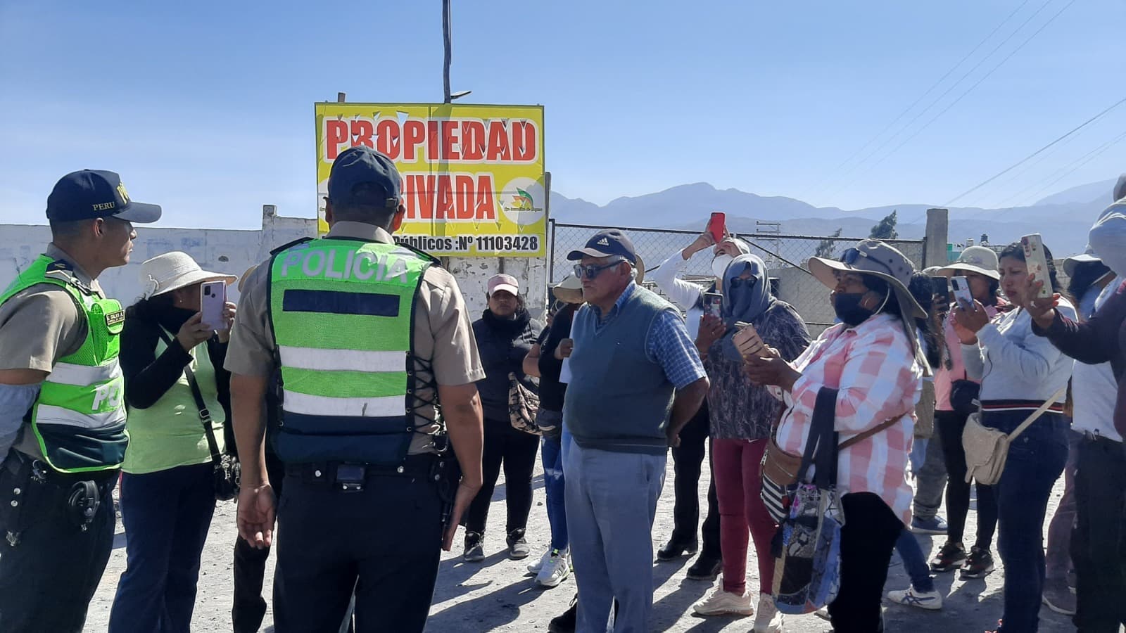 Familias desalojadas de terreno en Cayma denuncian anomalías